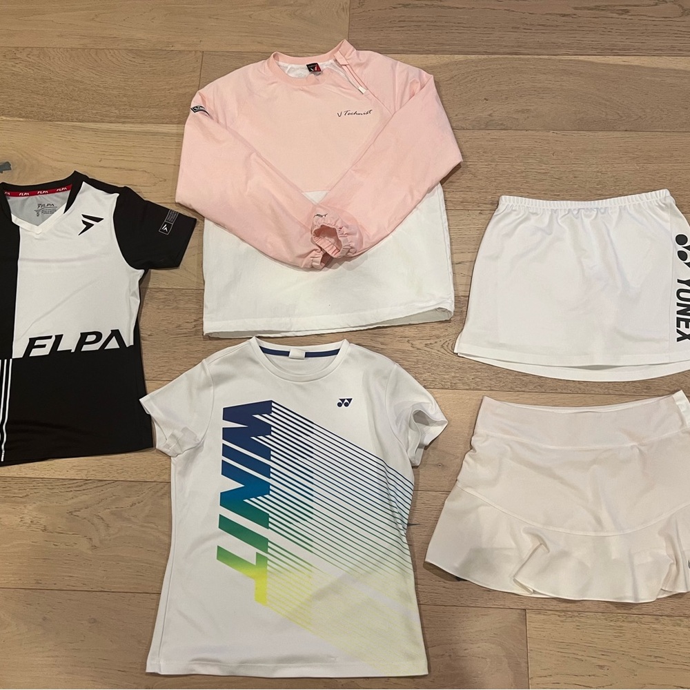 Yonex and other badminton clothes in bundle